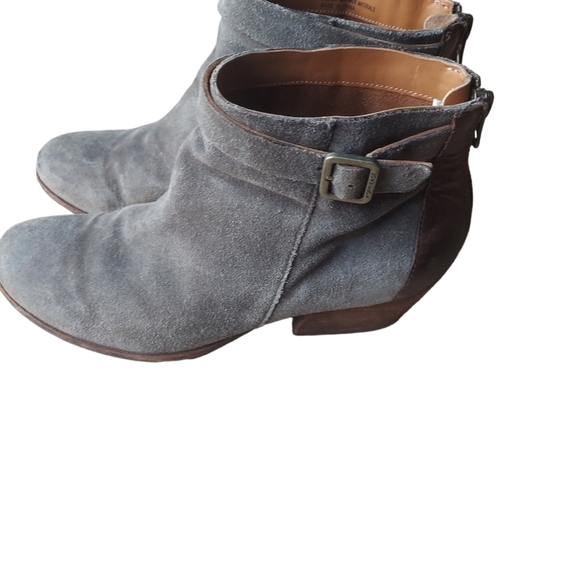 8.5 Kork-Ease distressed bootie - Picture 4 of 5